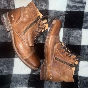 Bedstu boots size 8. Flawed